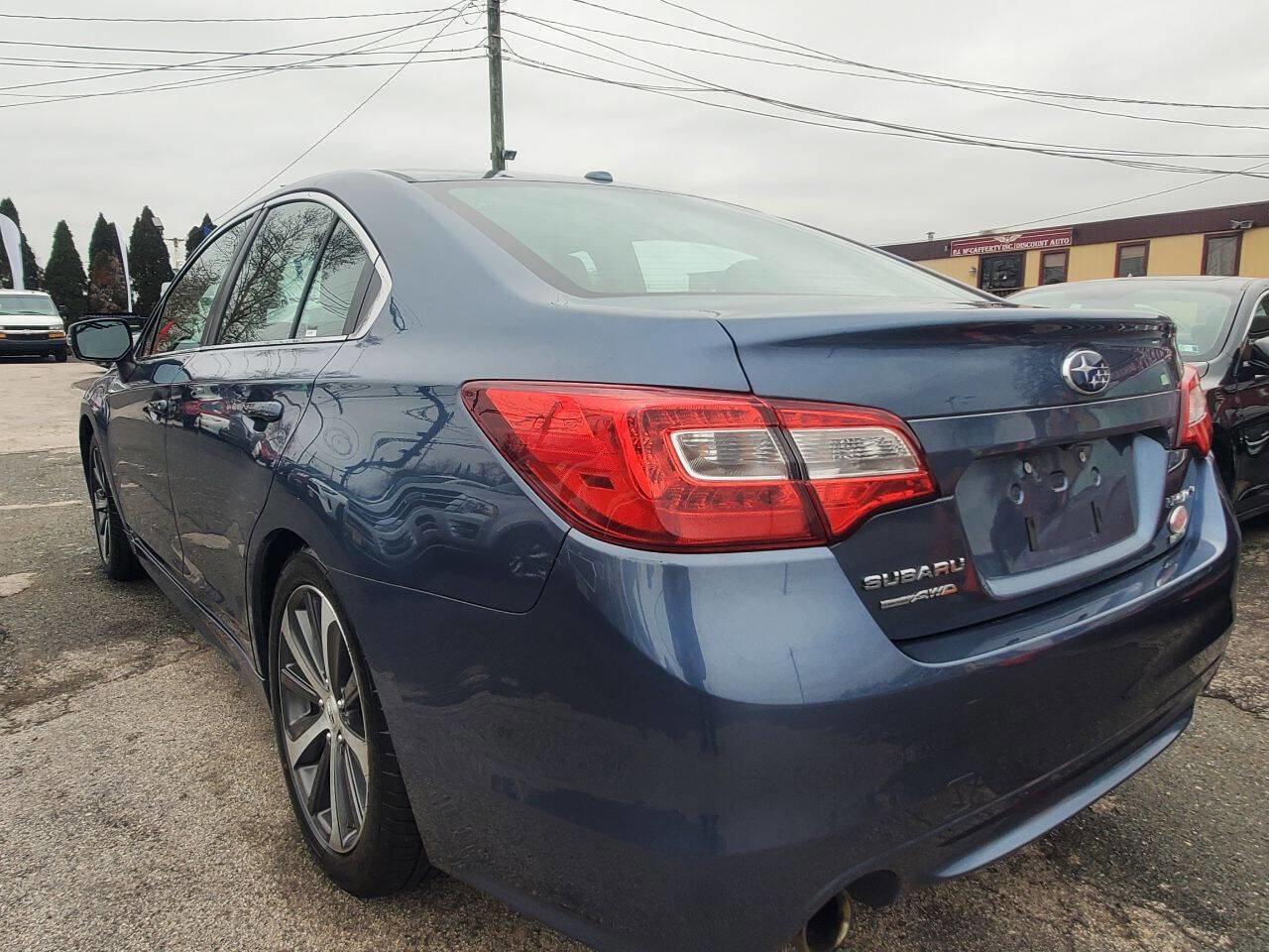 Used 2015 Subaru Legacy 2.5i Limited image 3
