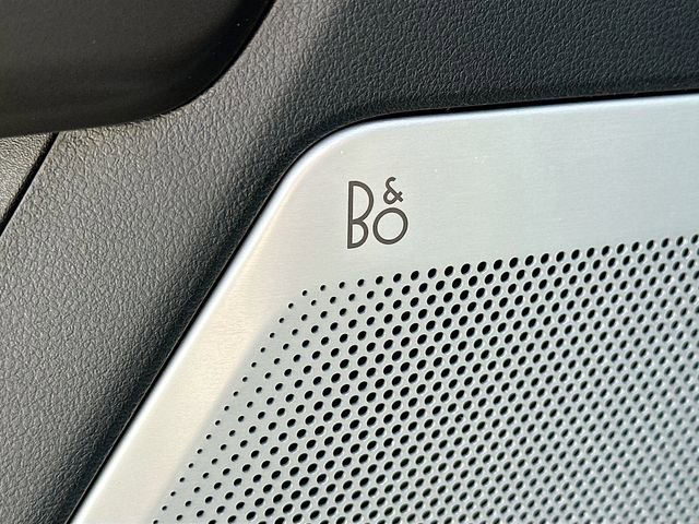 Used 2025 Ford F150 Lariat w/ Equipment Group 502A High image 19