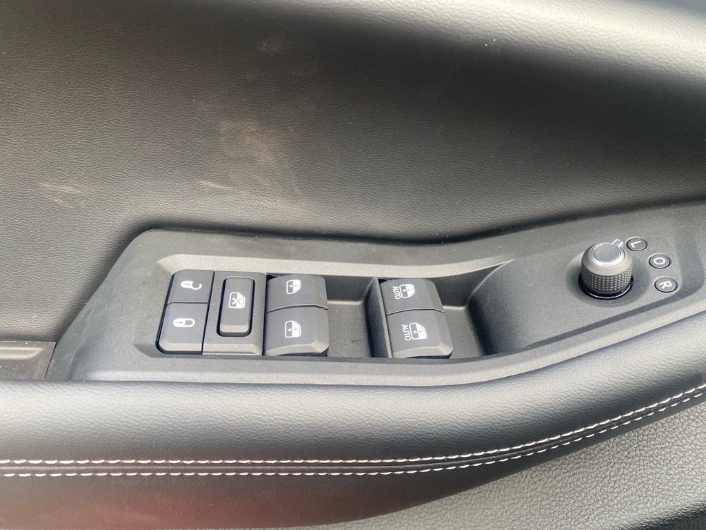 New 2025 Jeep Grand Cherokee Limited w/ Black Appearance Package image 19