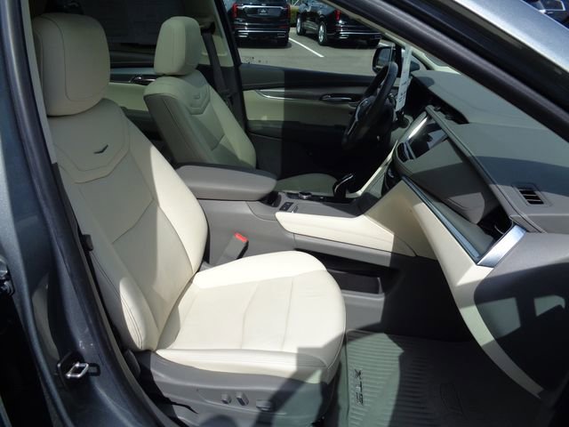 Certified 2023 Cadillac XT5 Premium Luxury image 17