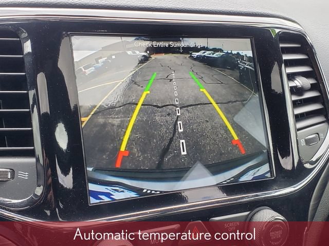 Used 2019 Jeep Grand Cherokee Altitude AWD/4WD image 24