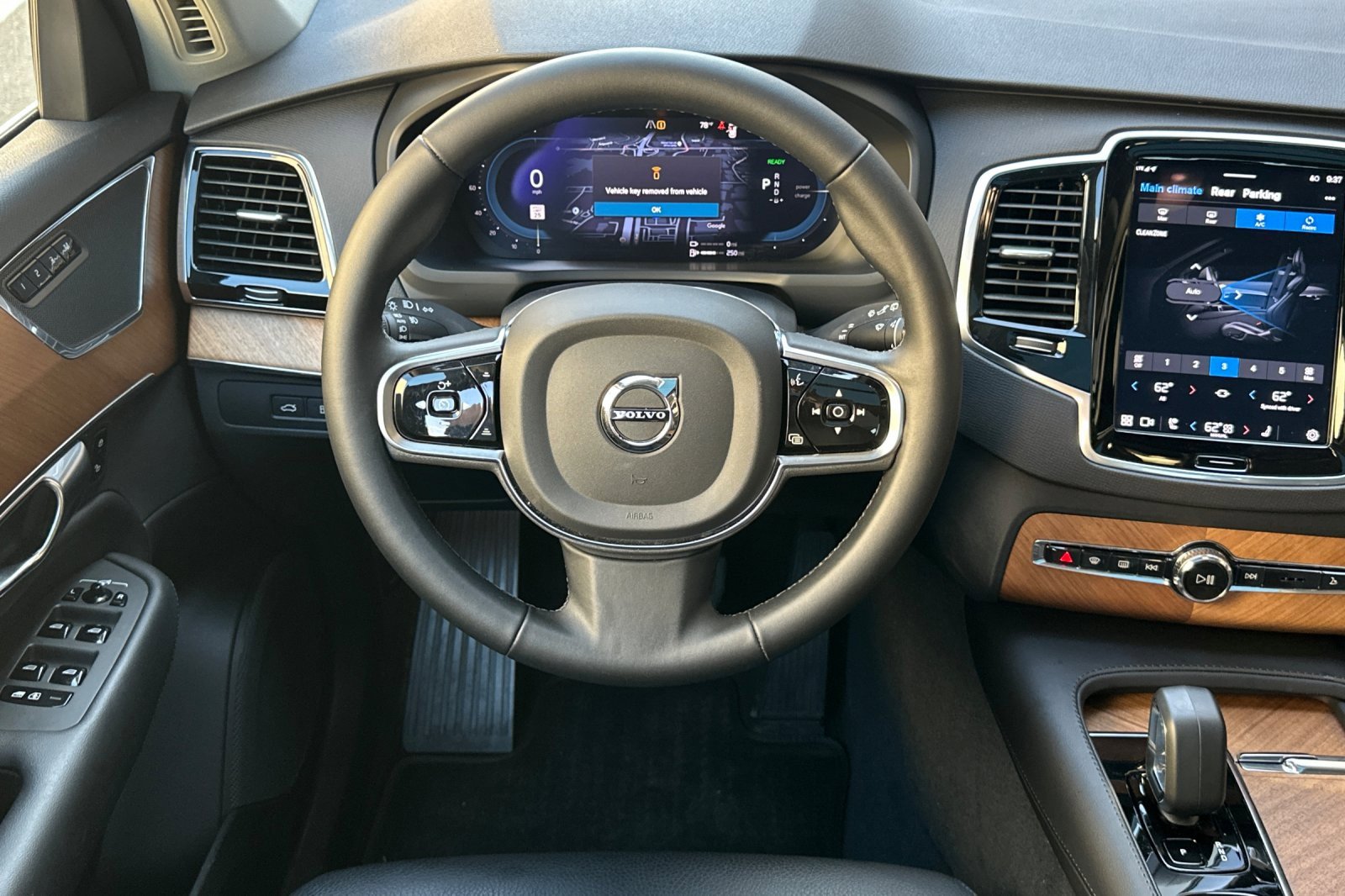 Used 2023 Volvo XC90 T8 Plus w/ Protection Package Premier image 15