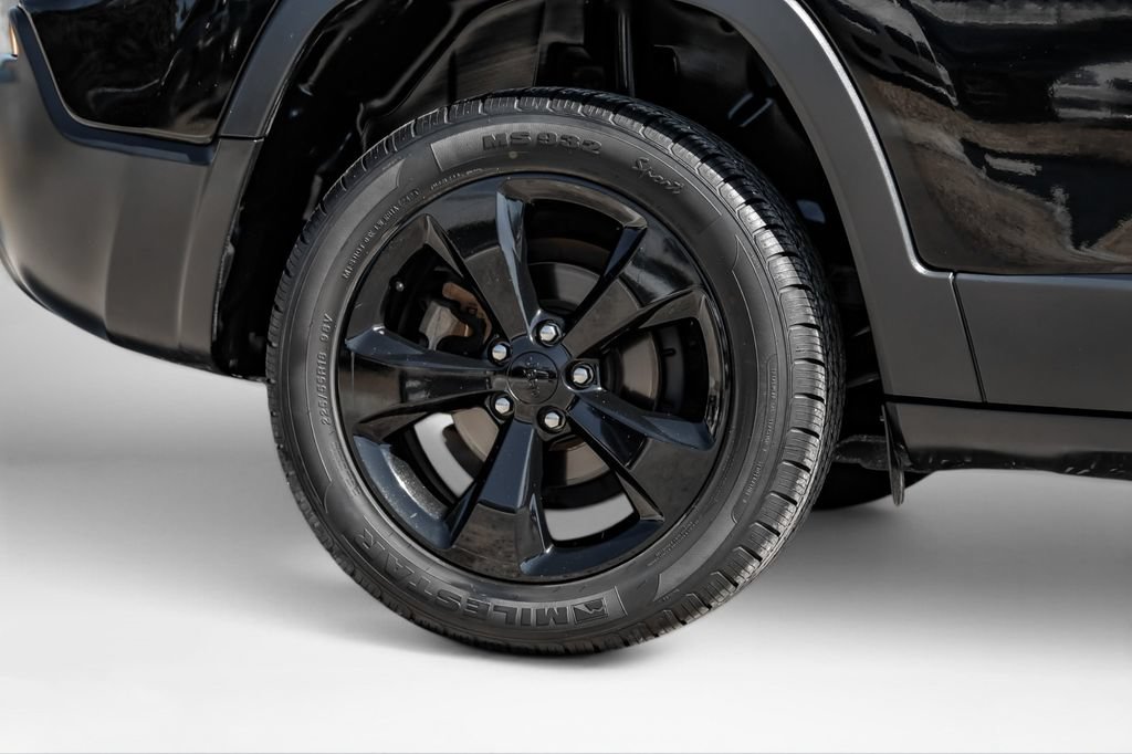 Used 2021 Jeep Cherokee Latitude Plus FWD image 45