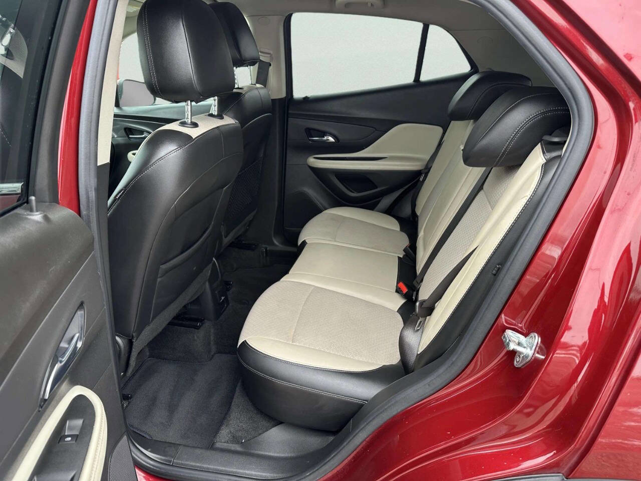 Used 2021 Buick Encore Preferred w/ Safety Package image 11