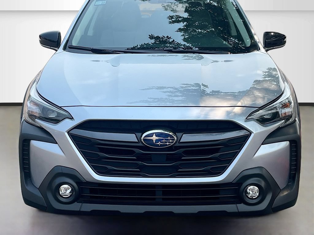 Used 2025 Subaru Outback Premium AWD/4WD image 2