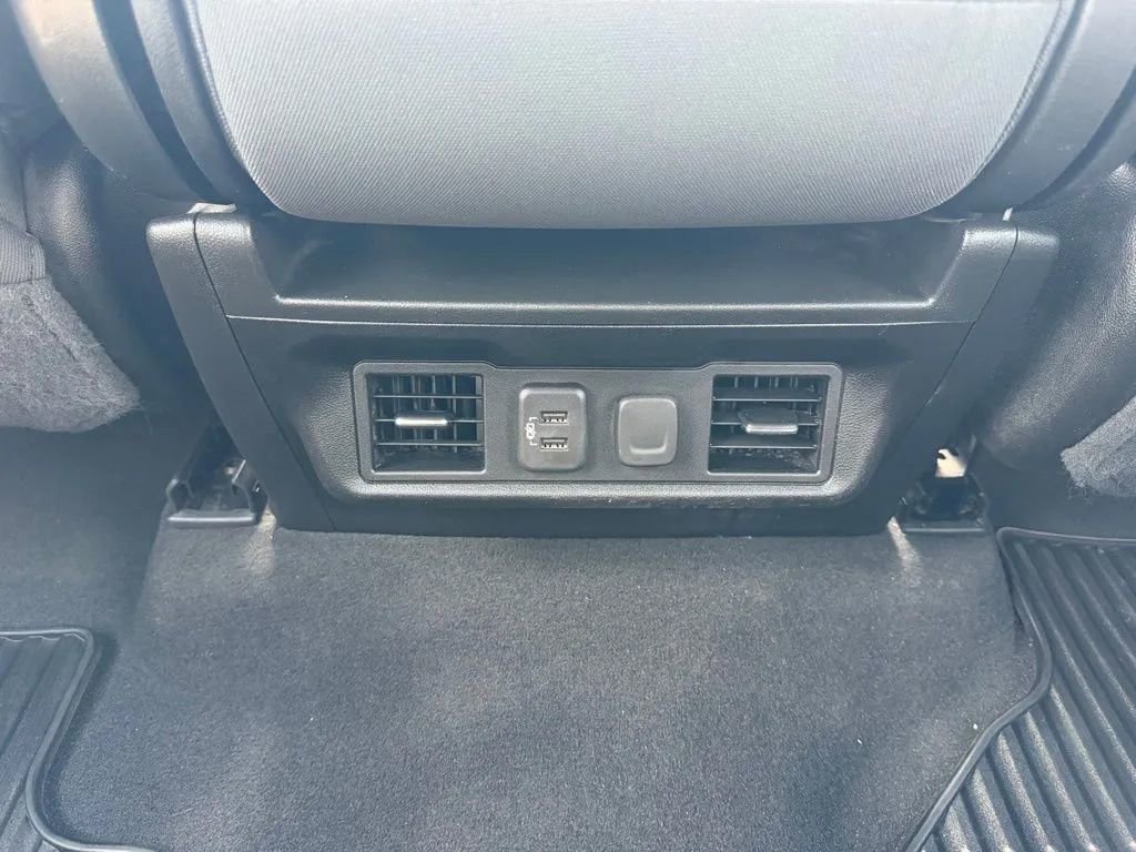Used 2021 Chevrolet Silverado 1500 LT w/ Work Truck Package AWD/4WD image 28