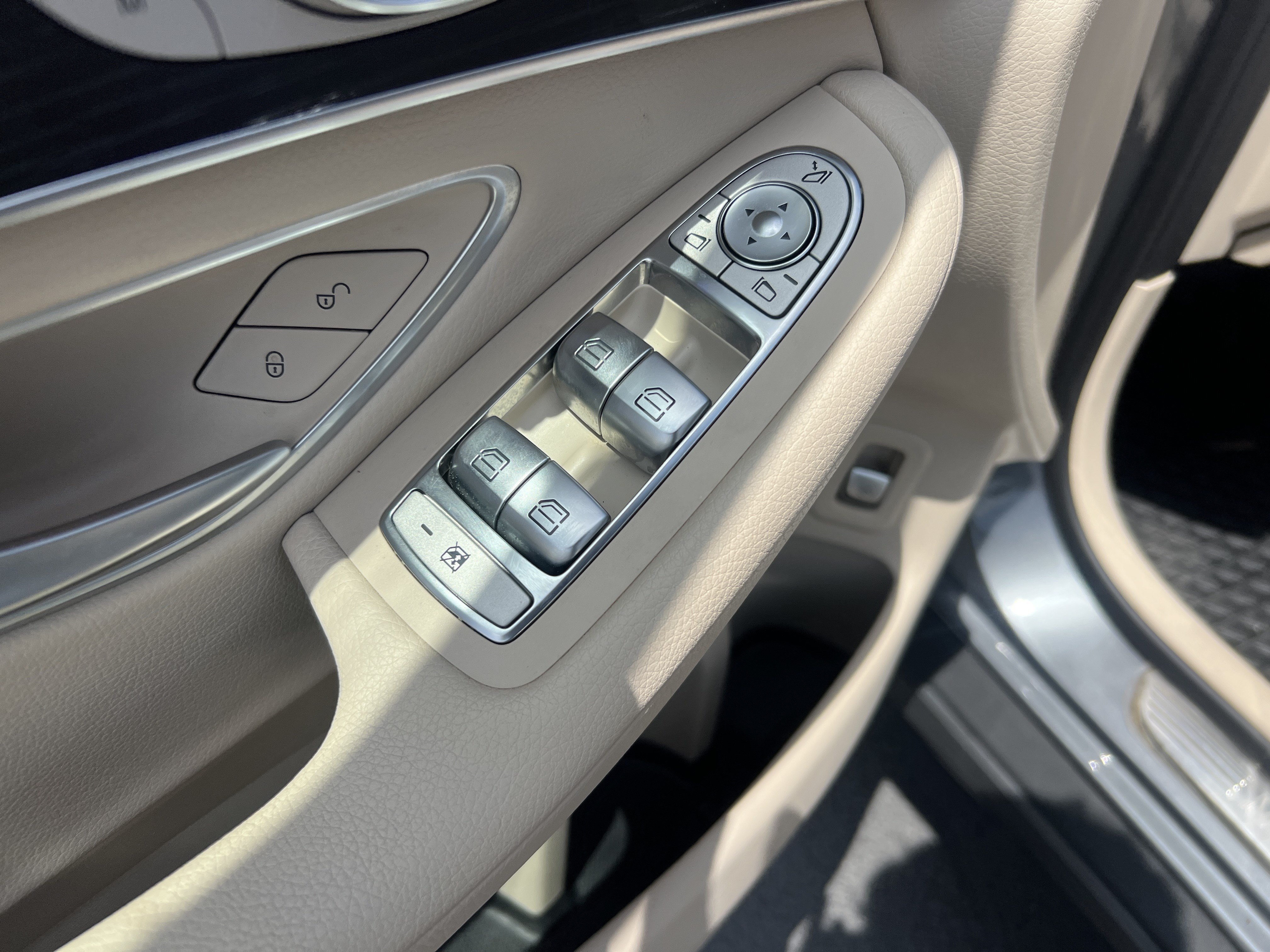 Certified 2022 Mercedes-Benz GLC 300 image 15