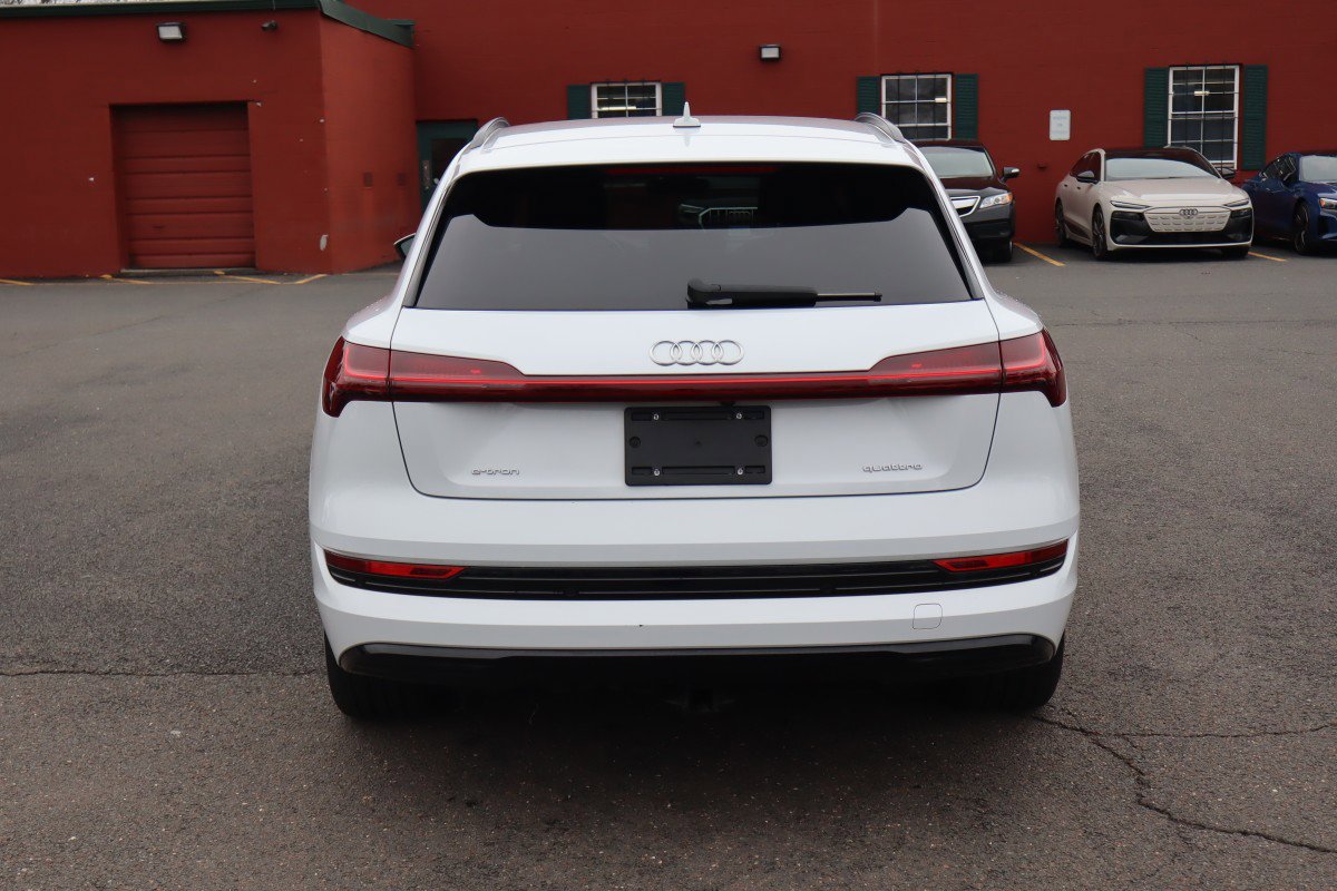 Used 2021 Audi e-tron Premium Plus w/ Premium Plus Package AWD/4WD image 6