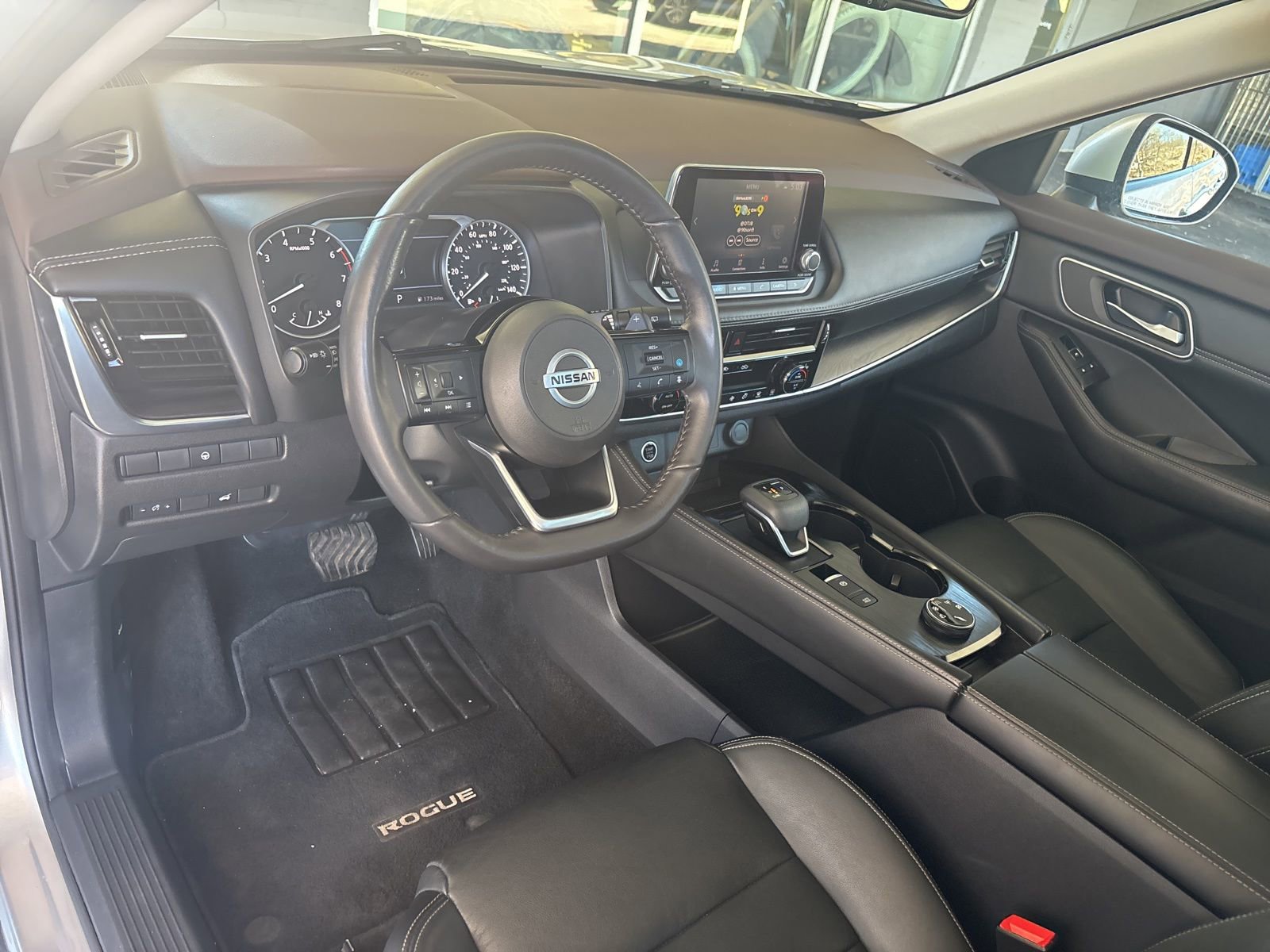 Used 2021 Nissan Rogue SL image 11