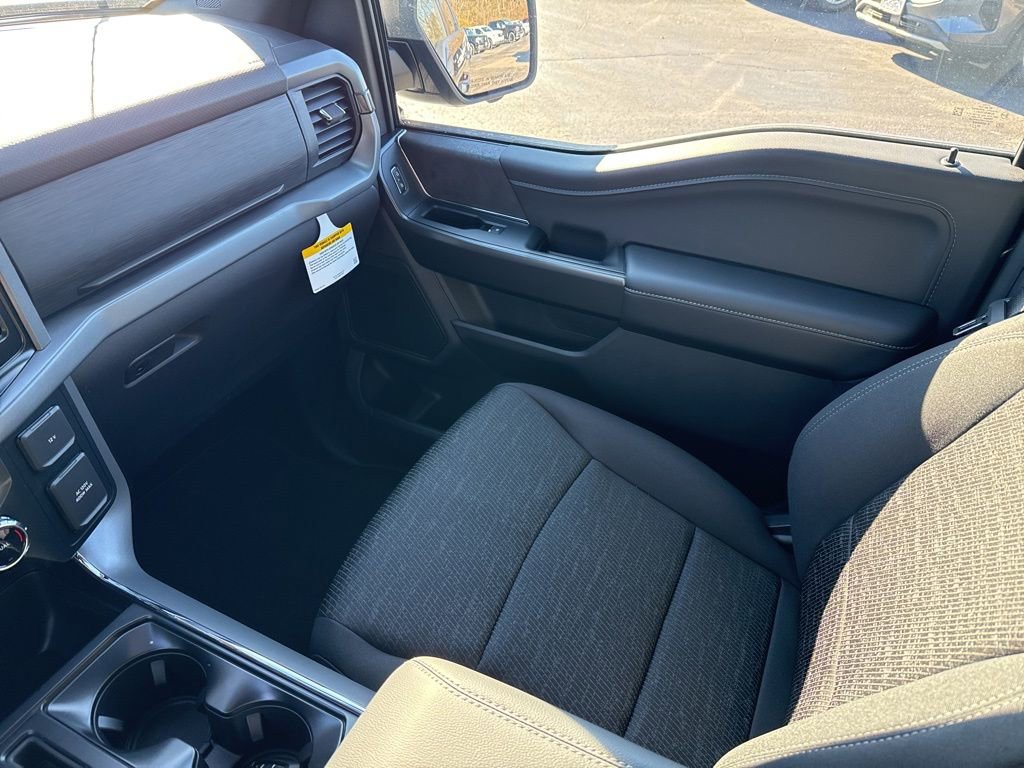 New 2025 Ford F150 XLT w/ Equipment Group 302A MID image 22