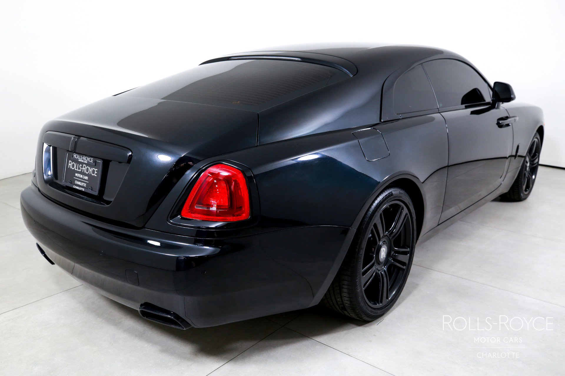 Used 2020 Rolls-Royce Wraith image 2