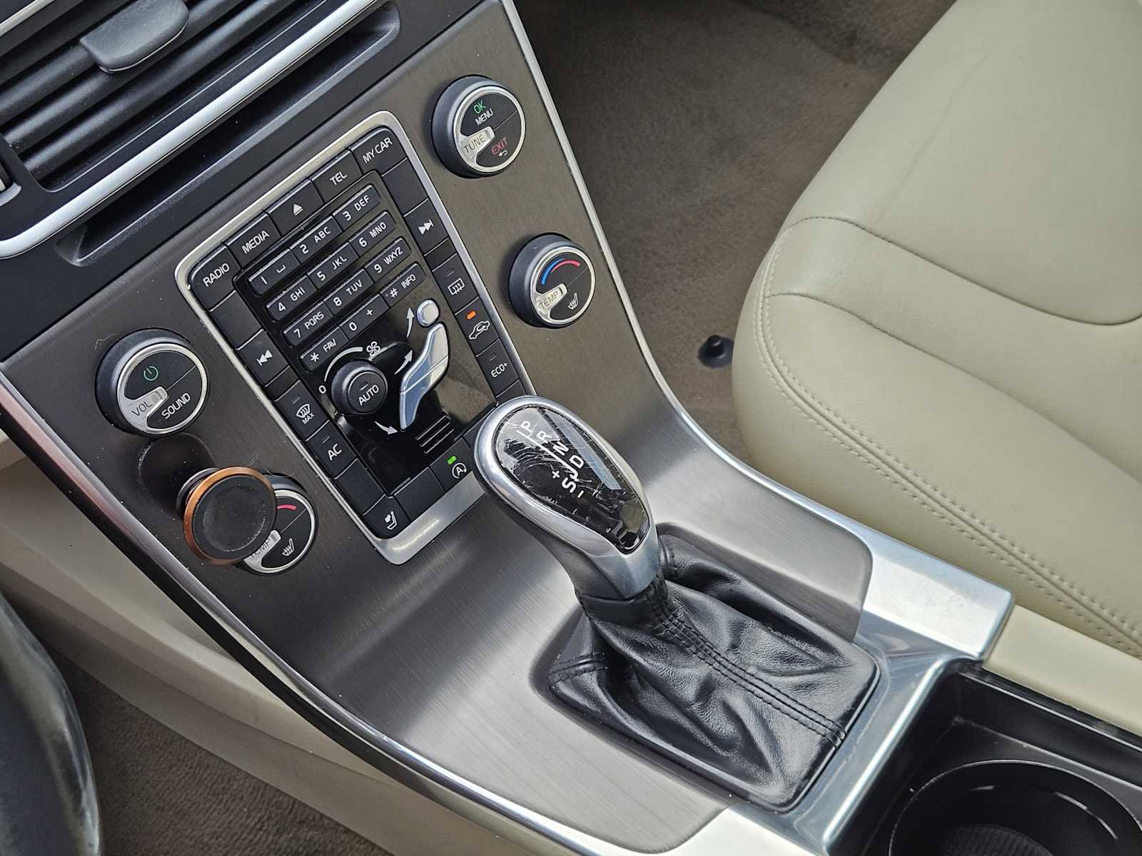 Used 2015 Volvo S60 T5 Premier image 18