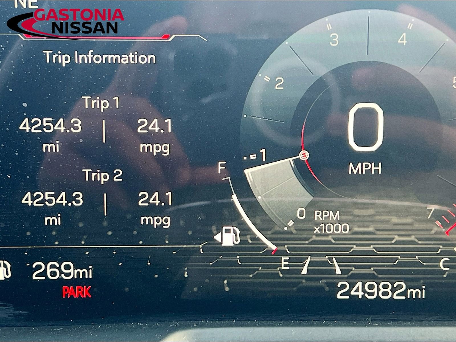 Used 2025 GMC Acadia Elevation image 15