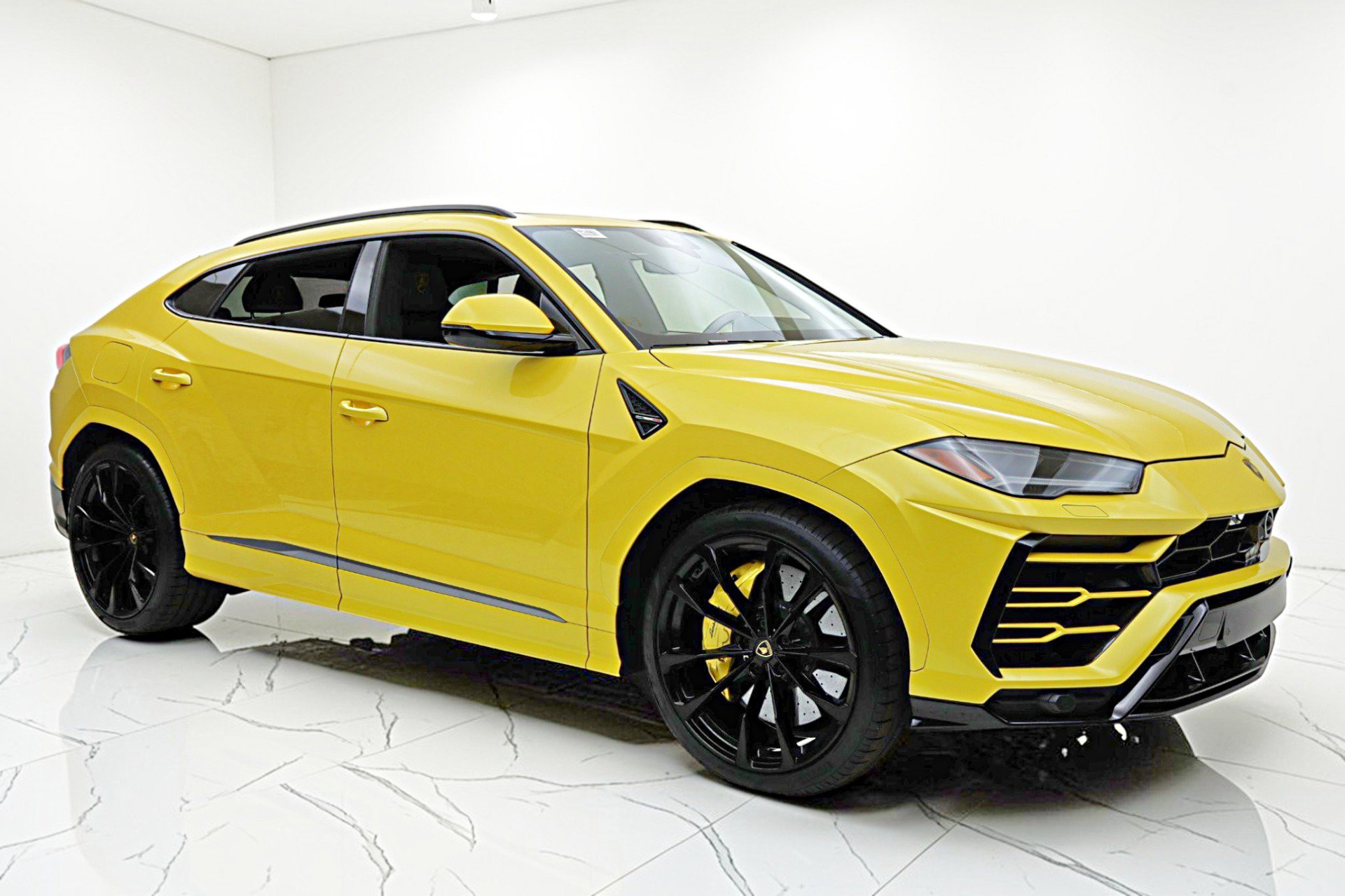 Used 2022 Lamborghini Urus image 22