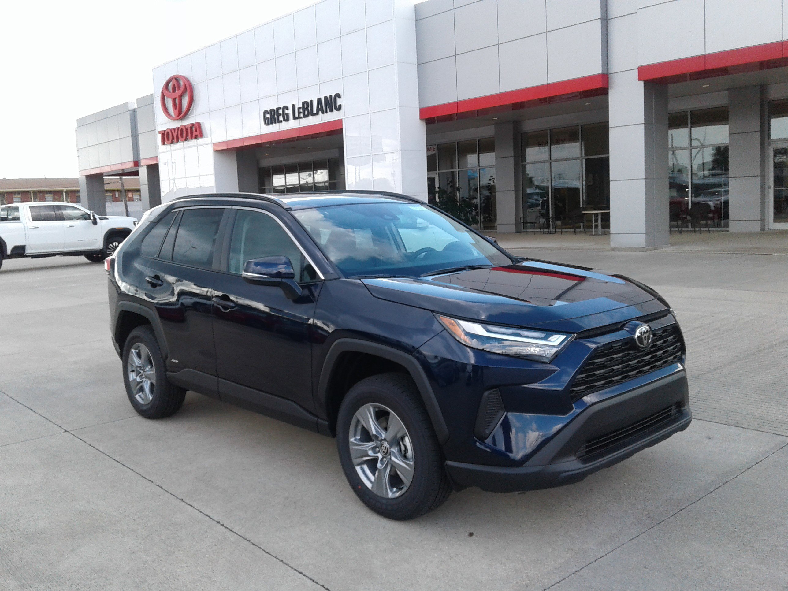 New 2025 Toyota RAV4 XLE