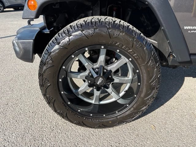 Used 2018 Jeep Wrangler Unlimited Rubicon w/ Cold Weather Group AWD/4WD image 12