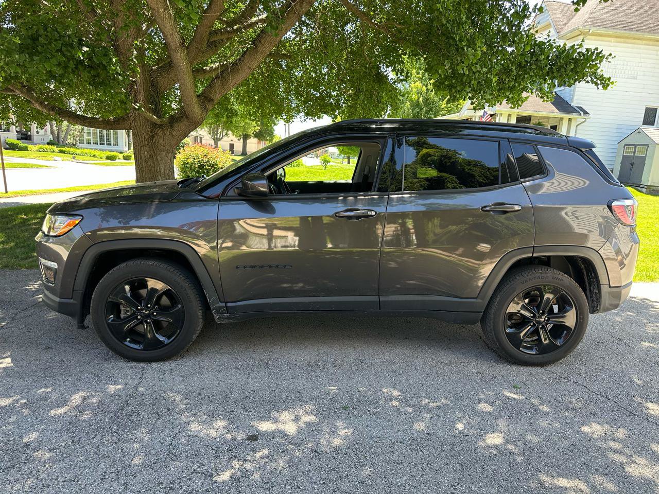 Used 2018 Jeep Compass Latitude w/ Popular Equipment Group AWD/4WD image 4