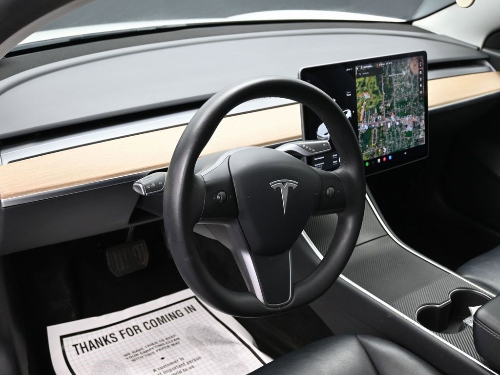 Used 2020 Tesla Model 3 Standard Range Plus image 14