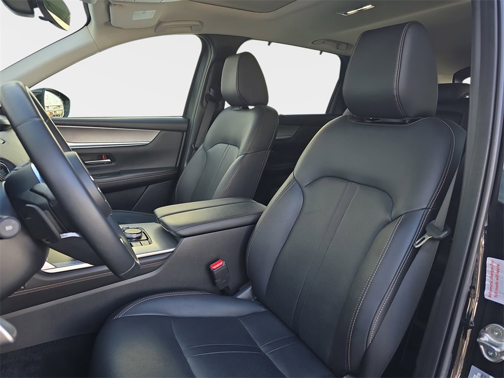 Used 2025 MAZDA CX-70 3.3 Turbo w/ Preferred Package image 19