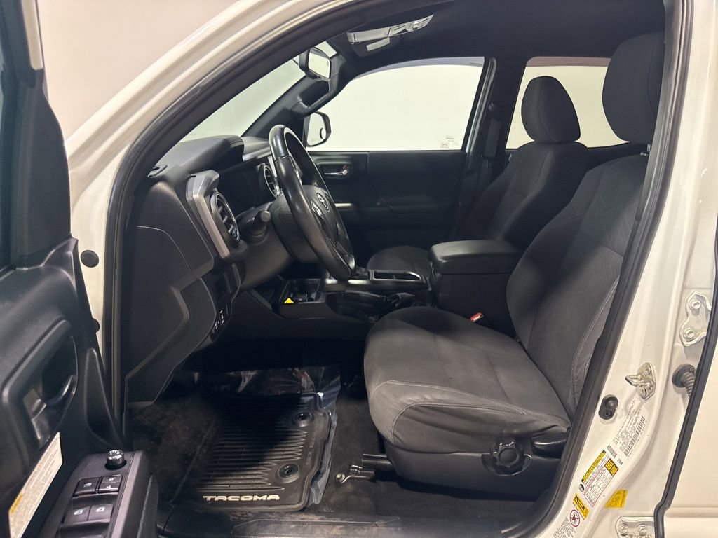 Used 2016 Toyota Tacoma TRD Off-Road w/ Towing Package RWD image 34