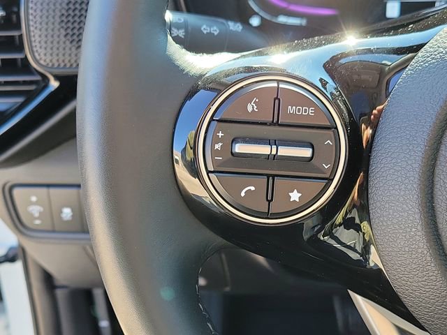Used 2025 Kia Soul EX FWD image 11