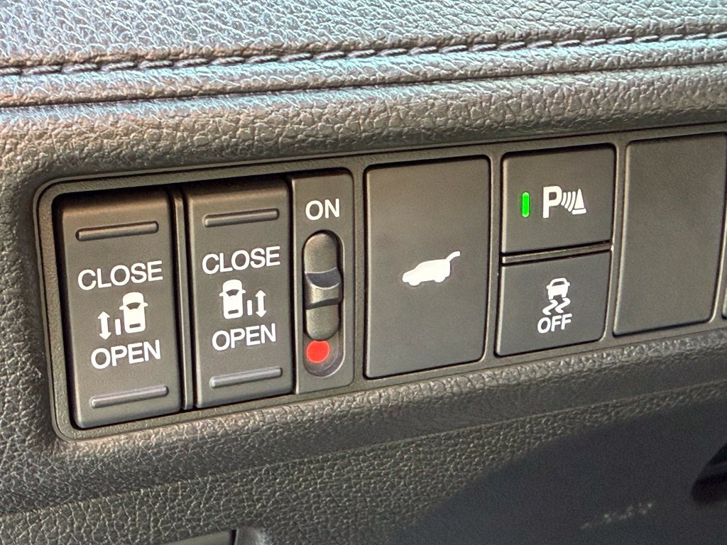Certified 2025 Honda Odyssey Elite image 13