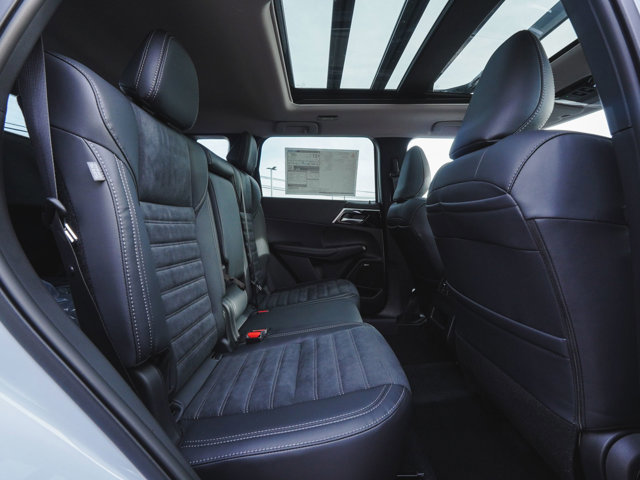 New 2026 Mitsubishi Outlander Trail Edition AWD/4WD image 37