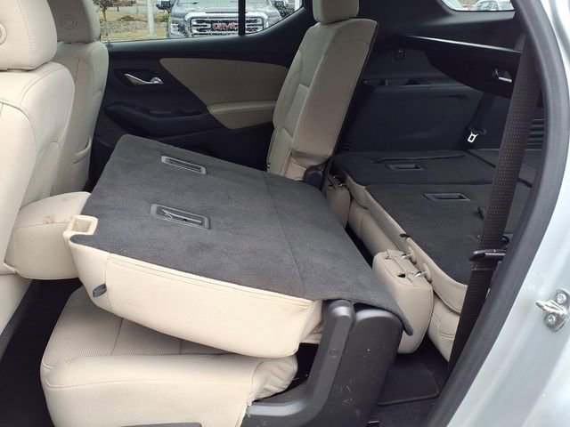 Used 2022 Chevrolet Traverse LT w/ LPO, Cargo Package AWD/4WD image 21