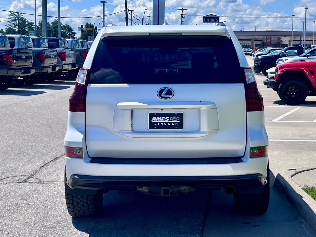 Used 2021 Lexus GX 460 Luxury w/ Sport Design Package AWD/4WD image 5