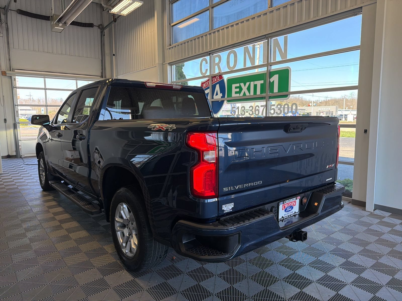 Used 2023 Chevrolet Silverado 1500 RST w/ Protection Package AWD/4WD image 4