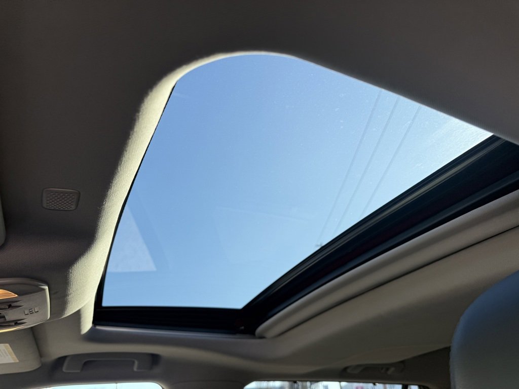 Used 2020 Toyota Highlander Limited image 17