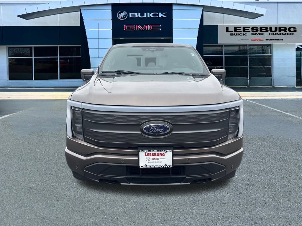 Used 2022 Ford F150 Lightning Lariat image 2