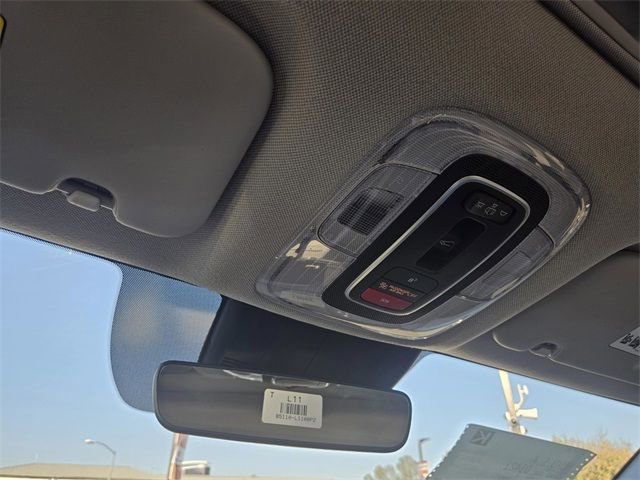 New 2025 Hyundai Elantra Limited FWD image 23