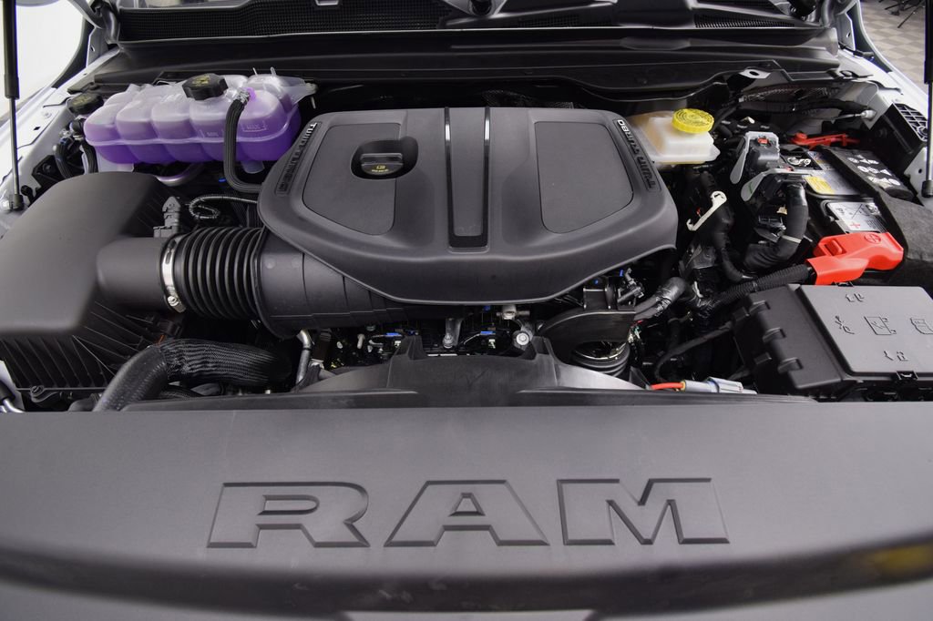 New 2026 RAM 1500 4x4 Crew Cab image 11