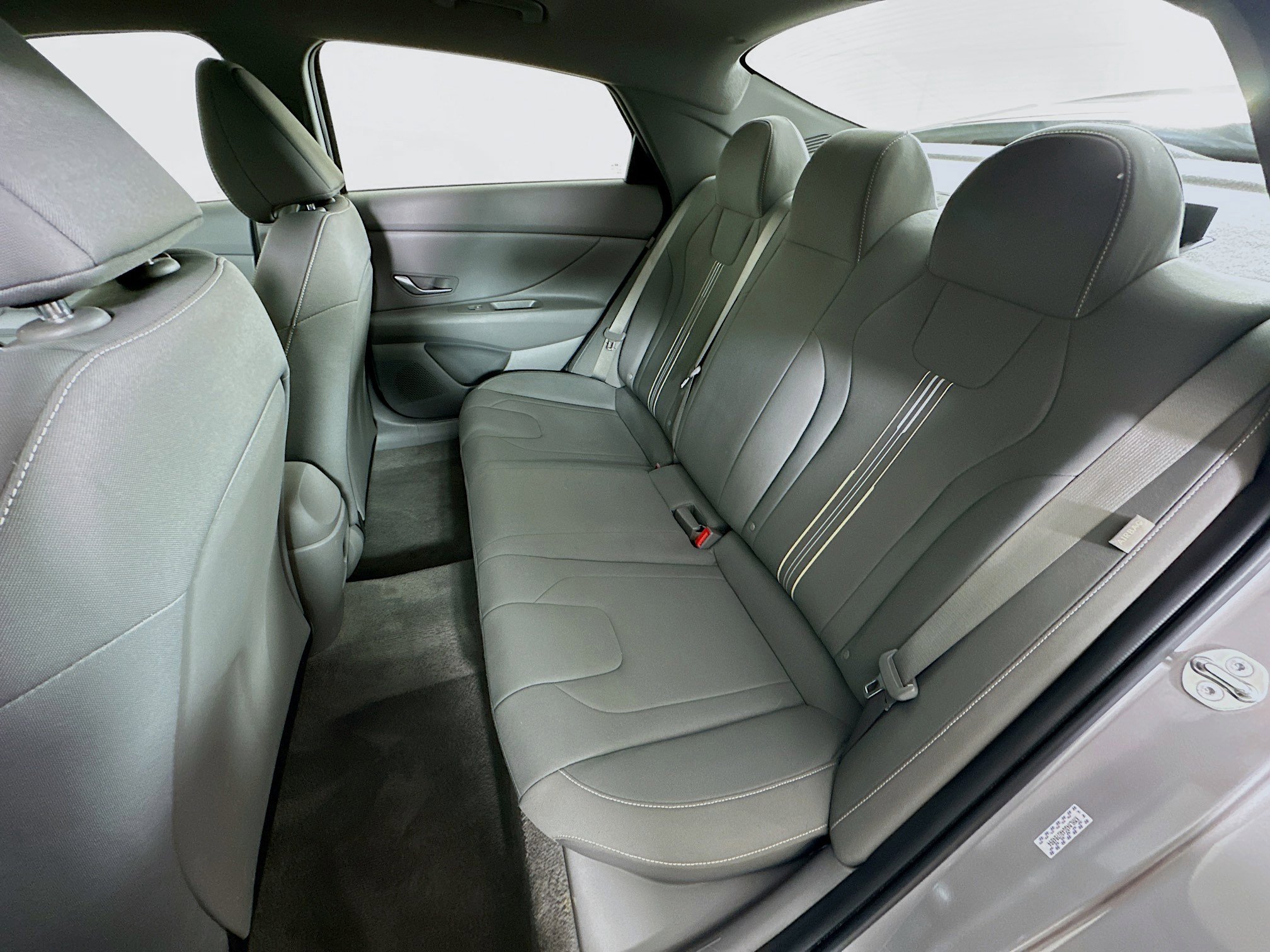 Used 2024 Hyundai Elantra SEL FWD image 27