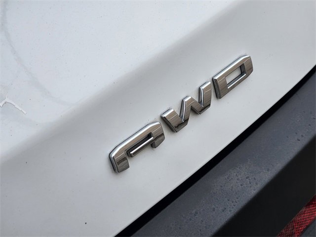 Used 2023 GMC Acadia SLE w/ Driver Convenience Package image 12