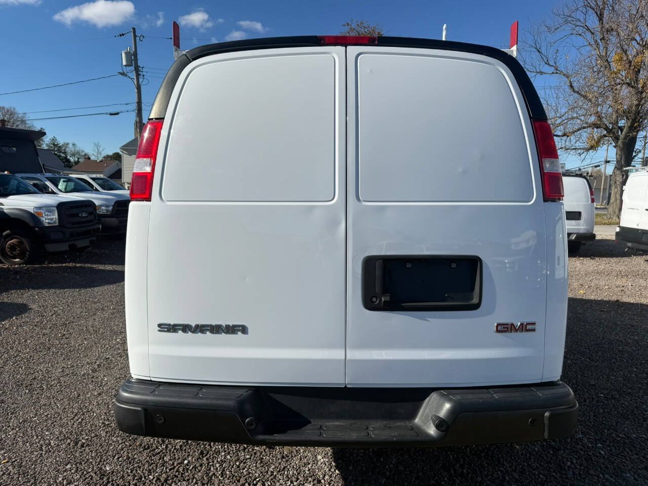 Used 2023 GMC Savana 2500 w/ Driver Convenience Package RWD image 4