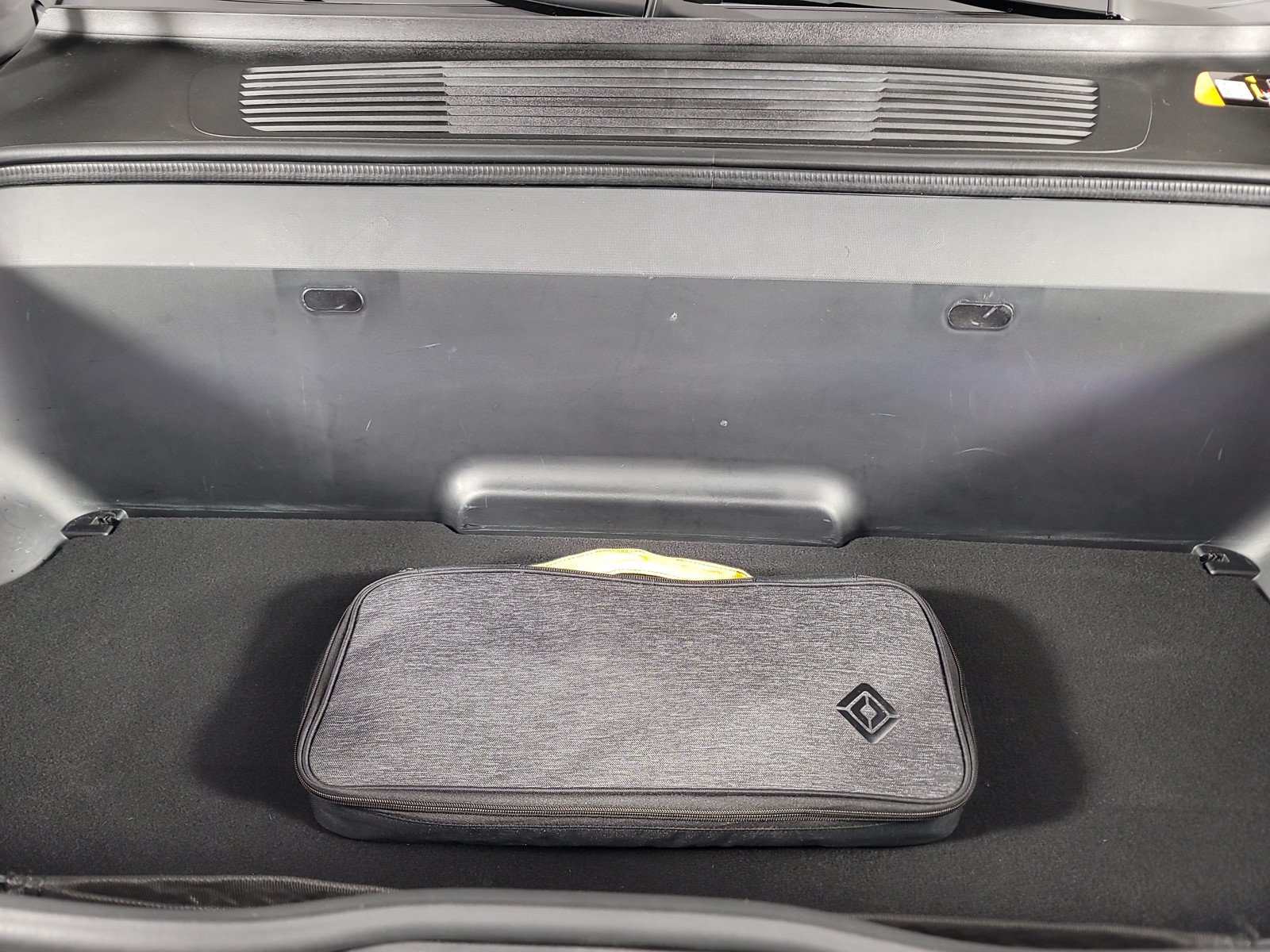 Used 2022 Rivian R1S Launch Edition AWD/4WD image 14