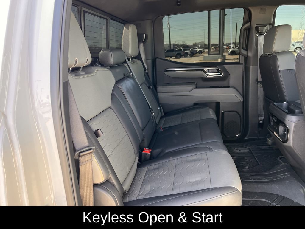 Used 2025 Chevrolet Silverado 1500 ZR2 w/ Technology Package image 34