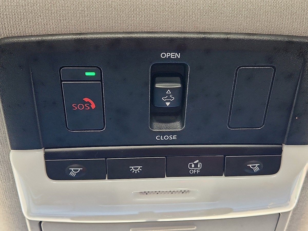 Used 2024 Nissan Sentra SR w/ SR Premium Package image 10