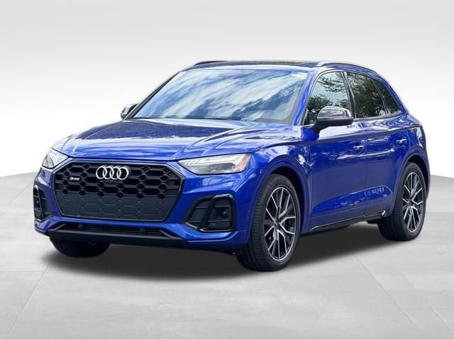 Used 2024 Audi SQ5 Prestige AWD/4WD image 3