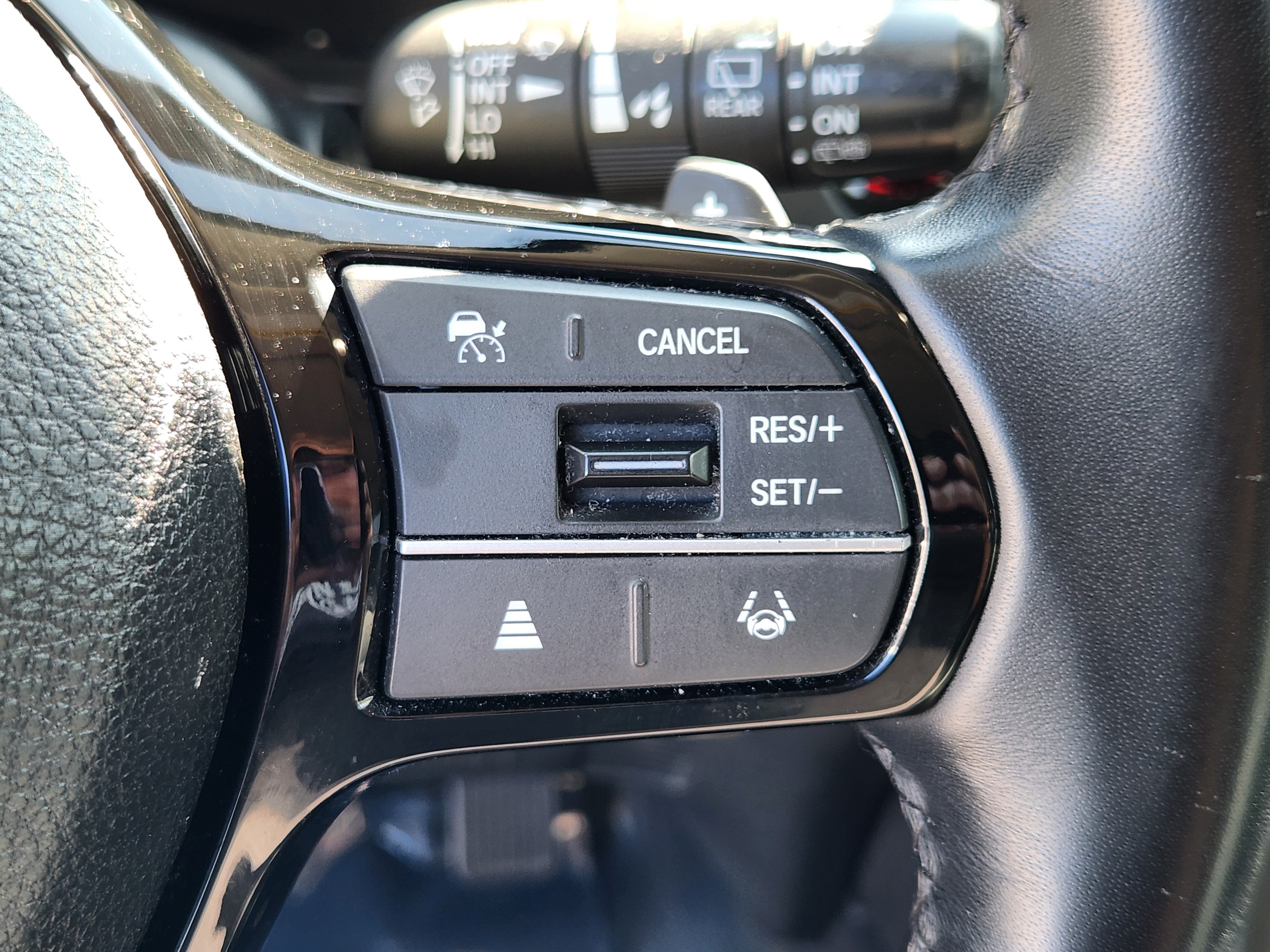 Certified 2023 Honda Pilot Touring image 27