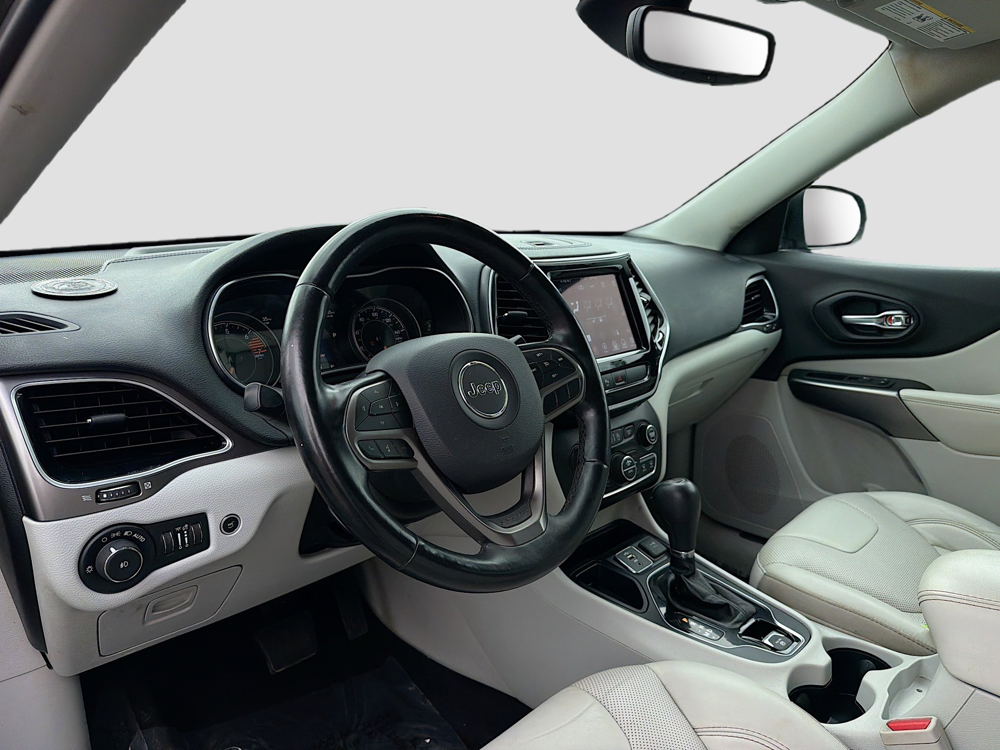 Used 2019 Jeep Cherokee Limited FWD image 4