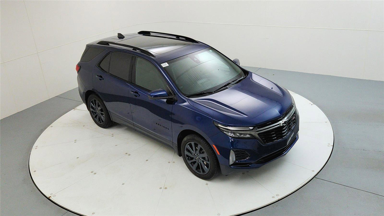 Used 2023 Chevrolet Equinox RS AWD/4WD image 13