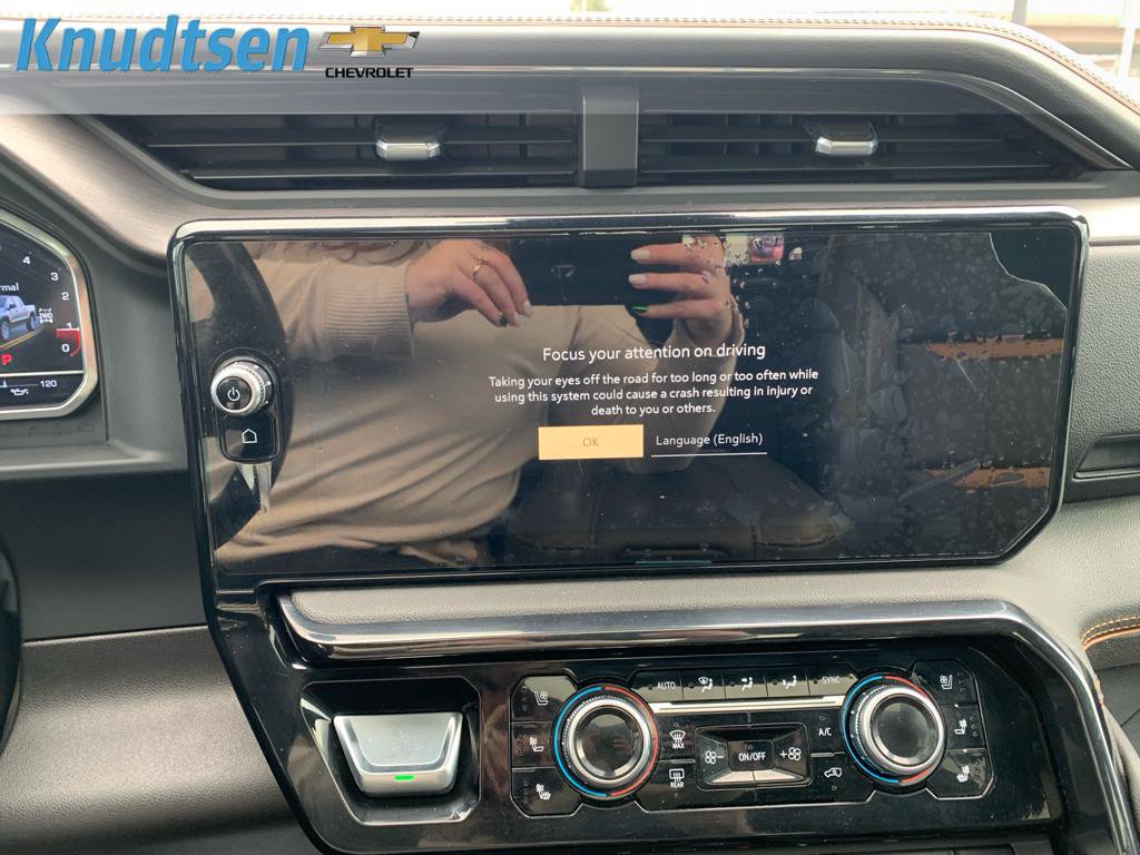 Used 2024 GMC Sierra 1500 AT4 w/ AT4 Preferred Package image 23