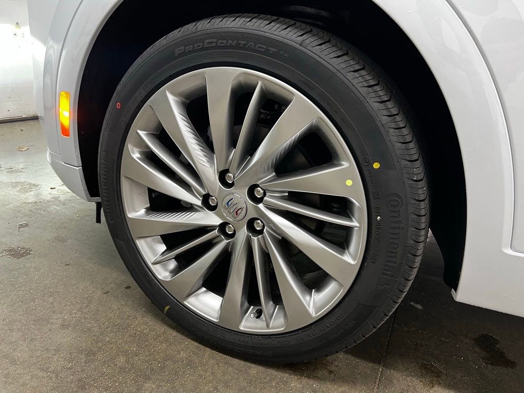 New 2026 Buick Envision Avenir image 8