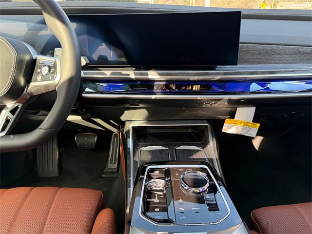 Certified 2026 BMW 750e xDrive 750e xDrive w/ Executive Package image 11