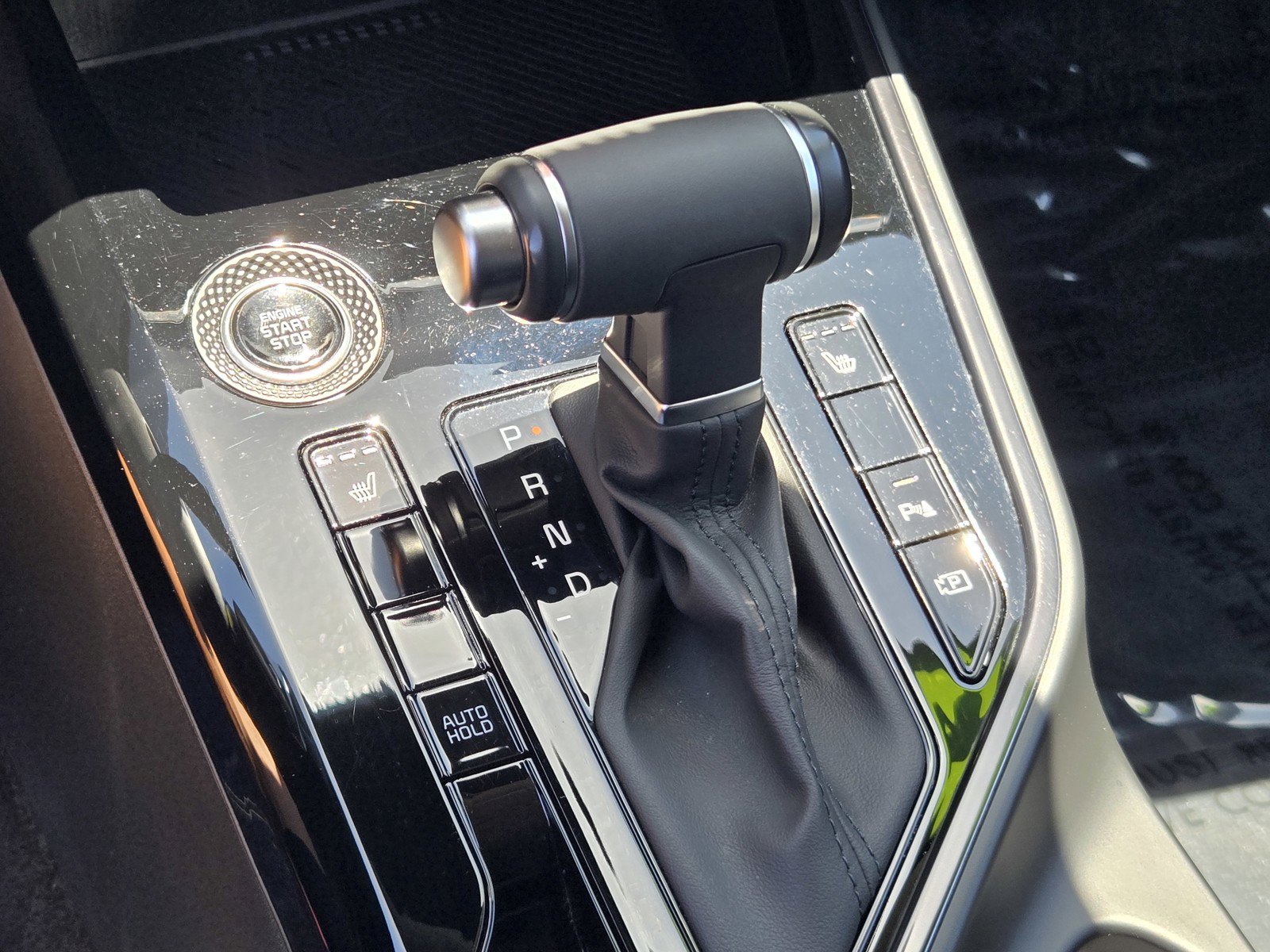 Used 2025 Kia Niro EX FWD image 19