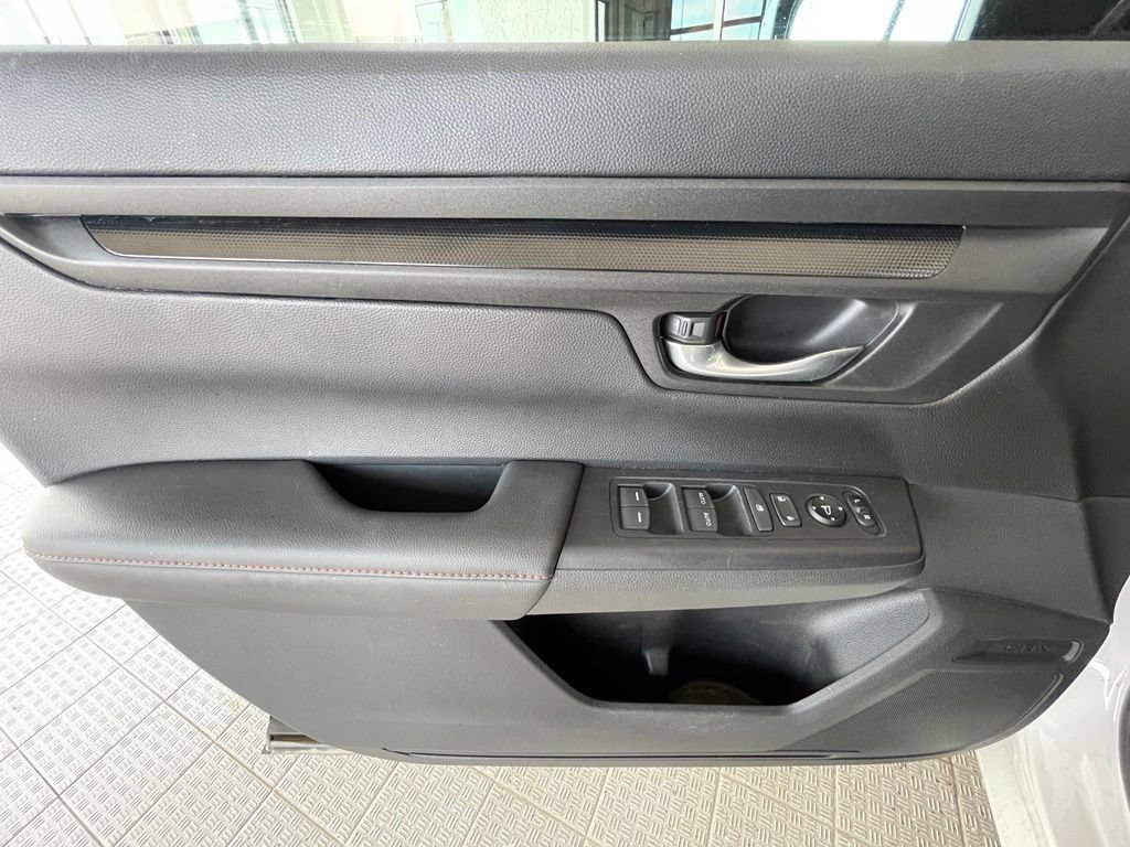 Used 2025 Honda CR-V Sport image 11