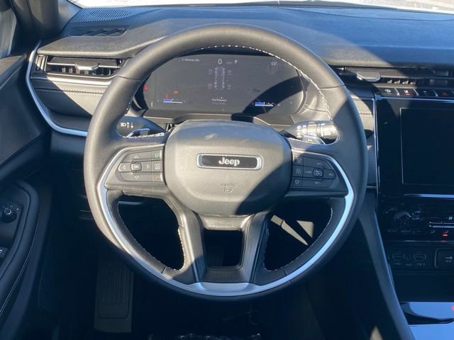 New 2025 Jeep Grand Cherokee Altitude AWD/4WD image 36